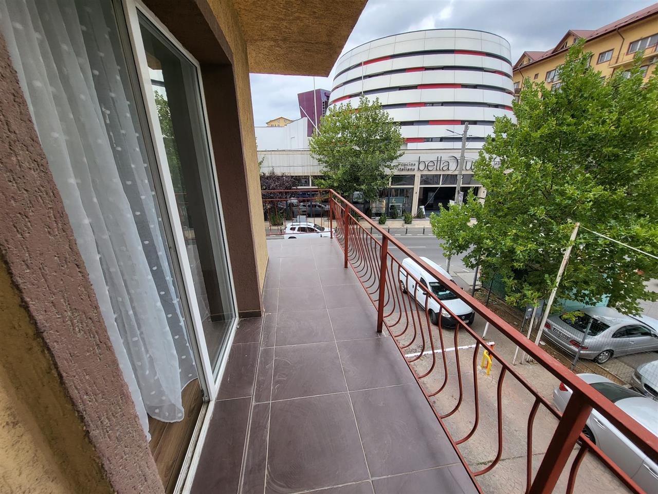 Inchiriere apartament 3 camere Rezervelor Bollroom!