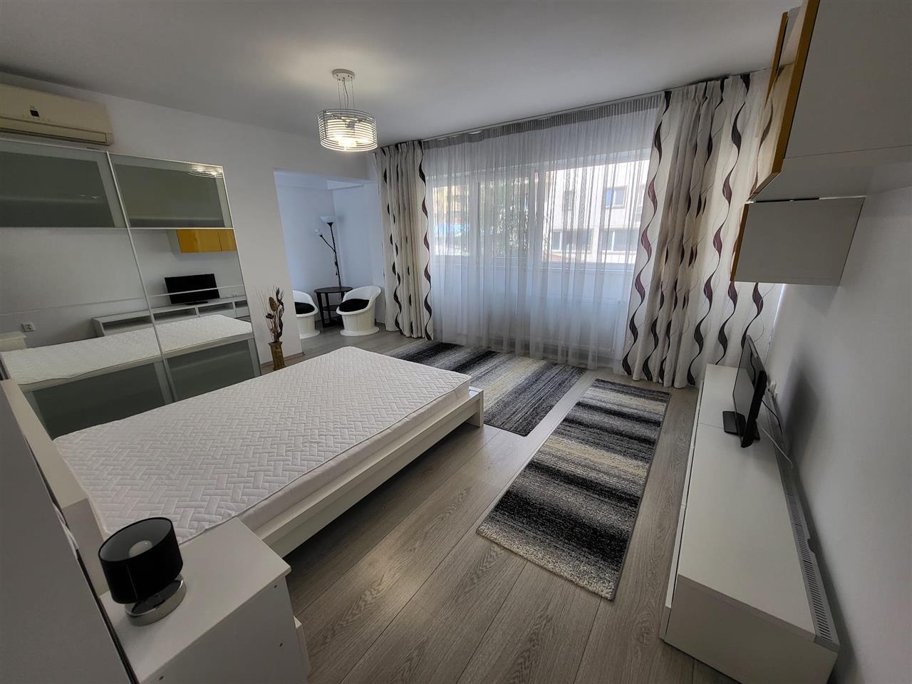 Inchiriere garsoniera Style Residence parcare privata