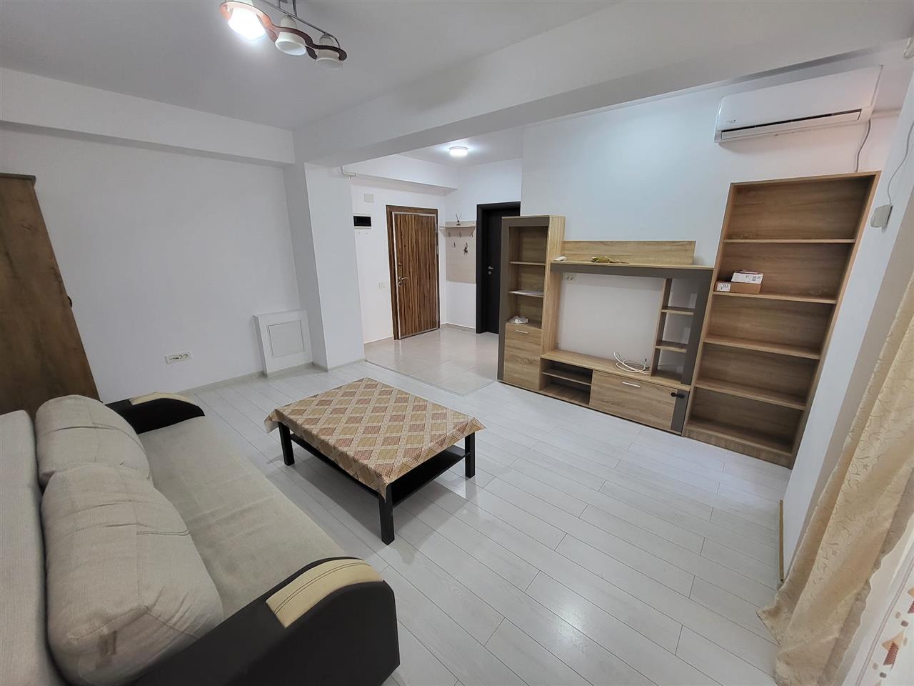 Vanzare apartament Militari residence