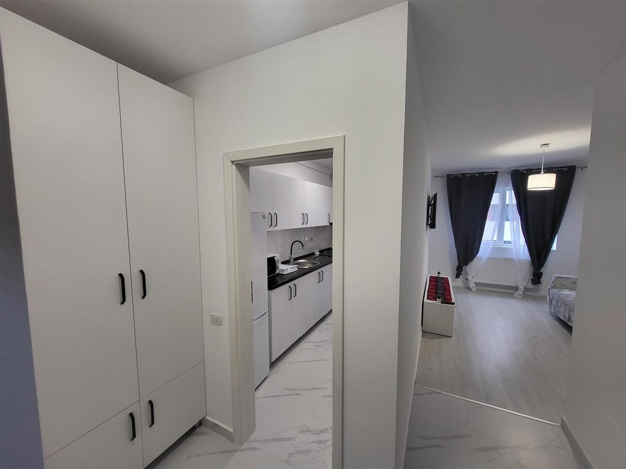 Inchiriere garsoniera Militari Residence Orhideelor 24
