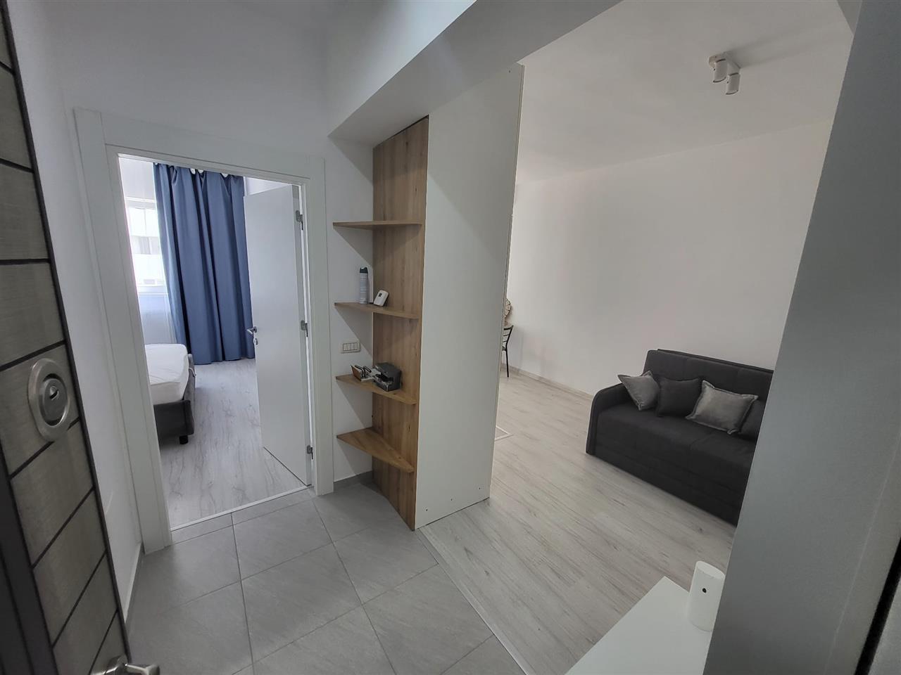 Inchiriere 2 camere Militari Residence Parcare privata