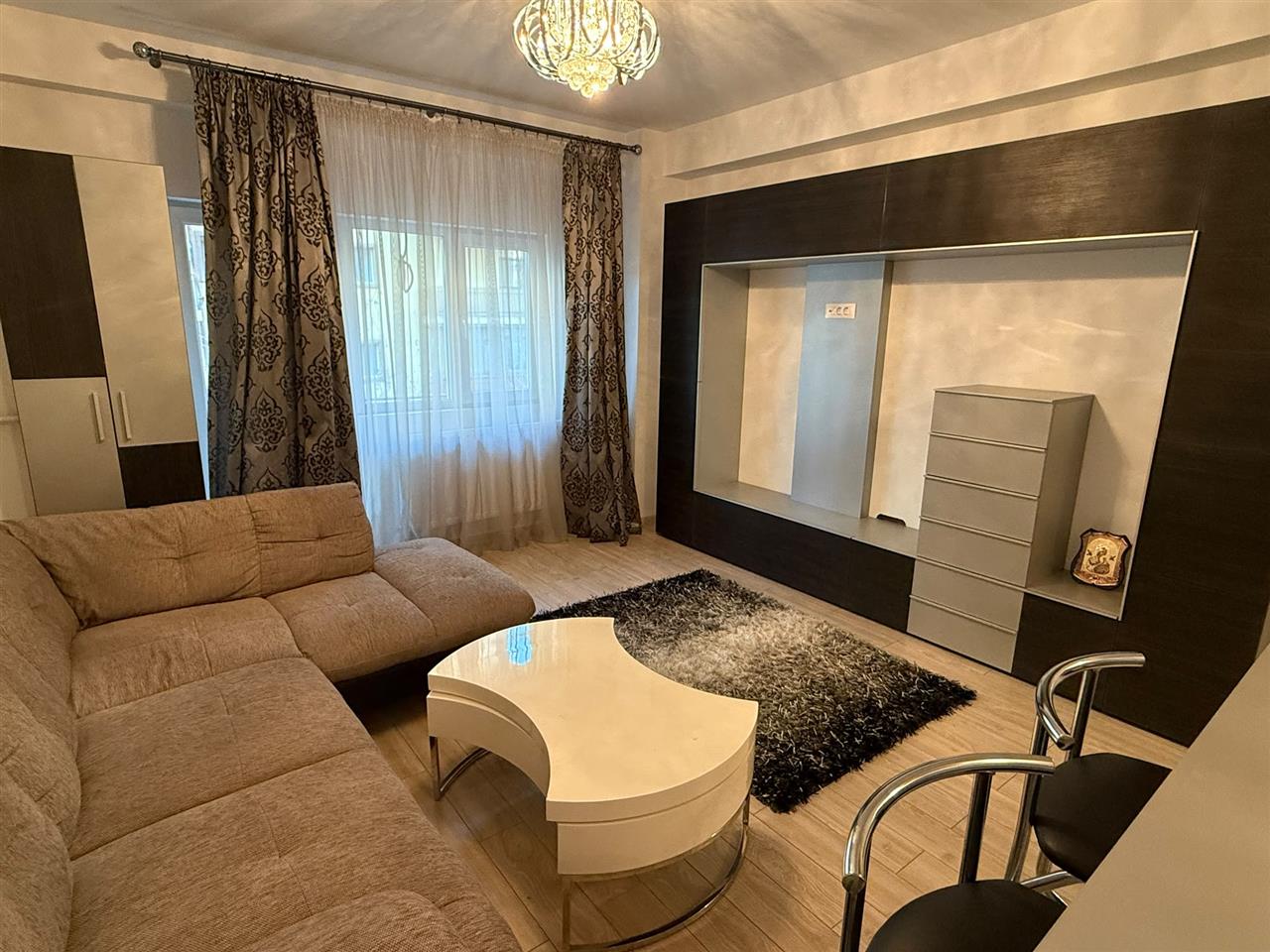 Inchiriere 2 camere Wellness Militari Residence